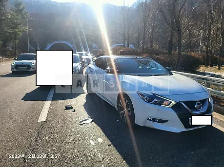 Photo 2 of 11: 2017 Nissan Maxima, VIN 1N4AA6AP4HC427813 — Korean insurance auction