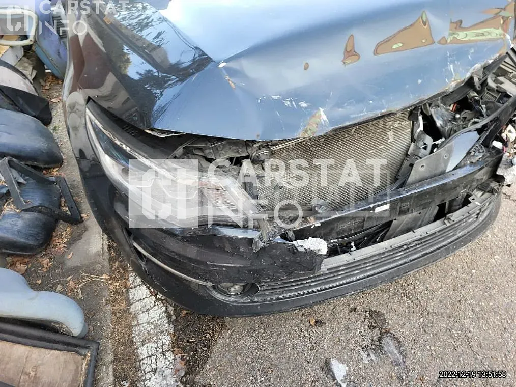 Photo 2 of 14: 2017 Kia K5 2.0 — Korean insurance auction