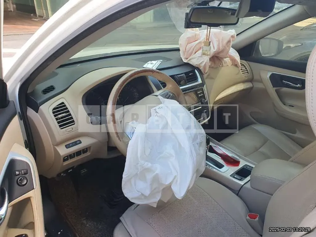 Photo 2 of 7: 2017 Nissan Altima 2.5 — Korean insurance auction