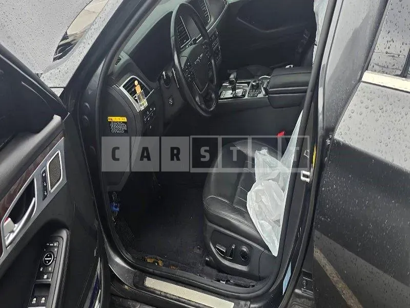 Photo 2 of 8: 2018 Genesis G80 3.3 — Korean insurance auction