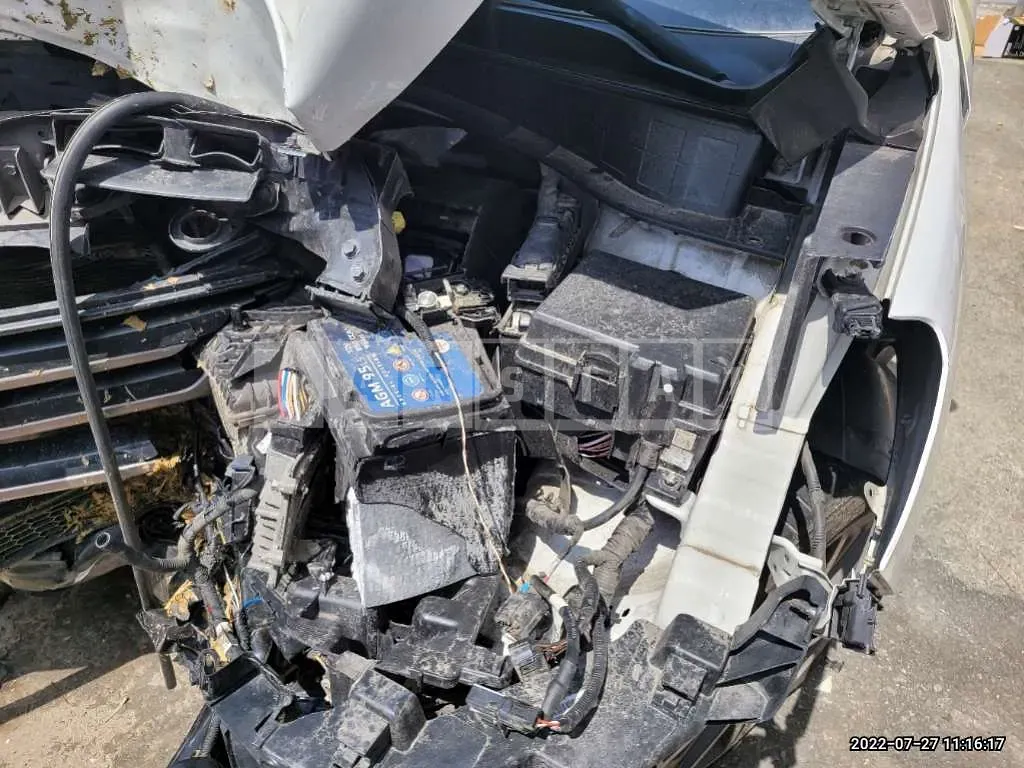 Photo 2 of 26: 2016 Hyundai Tucson, VIN KMHJ2815GGU162153 — Korean insurance auction
