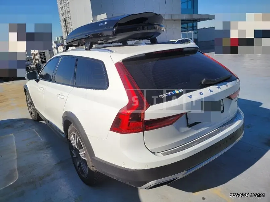 Photo 2 of 19: 2019 Volvo V90CCT5 AWD, VIN YV1PZ102CK1083021 — Korean insurance auction