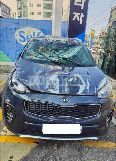 Photo 1 of 10: 2017 Kia Sportage — Korean insurance auction