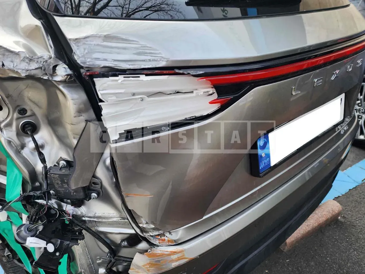 Photo 2 of 32: 2024 Lexus Nx 350h, VIN JTJGKAEZXS2044565 — Korean insurance auction