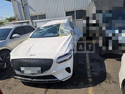Photo 1 of 8: 2022 Genesis GV70 — Korean insurance auction