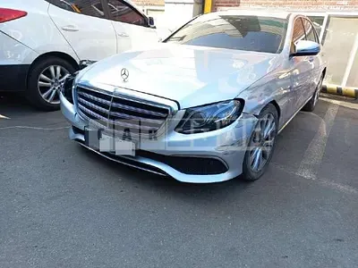 Photo 1 of 73: 2017 Mercedes-Benz E220d, VIN WDDZF0EB8JA304579 — Korean insurance auction