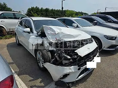 Photo 2 of 15: 2024 Mercedes-Benz A220 — Korean insurance auction