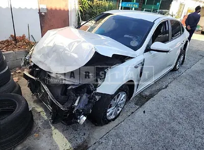 Photo 1 of 13: 2016 Kia K5, VIN KNAGS416BGA040092 — Korean insurance auction