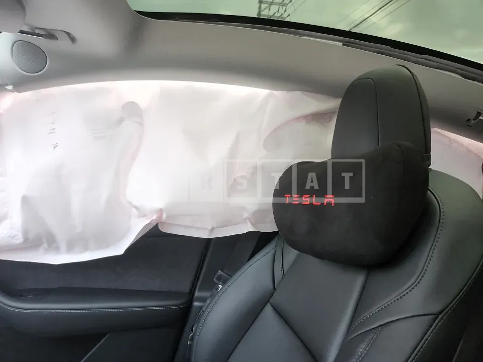 Photo 2 of 5: 2022 Tesla Model Y Long Range, VIN 7SAYGDEE9NF568821 — Korean insurance auction