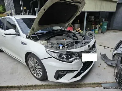 Photo 1 of 38: 2019 Kia K5 — Korean insurance auction