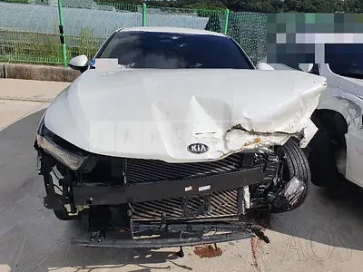 Photo 1 of 62: 2021 Kia K5 — Korean insurance auction