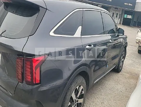 Photo 2 of 37: 2022 Kia Sorento — Korean insurance auction