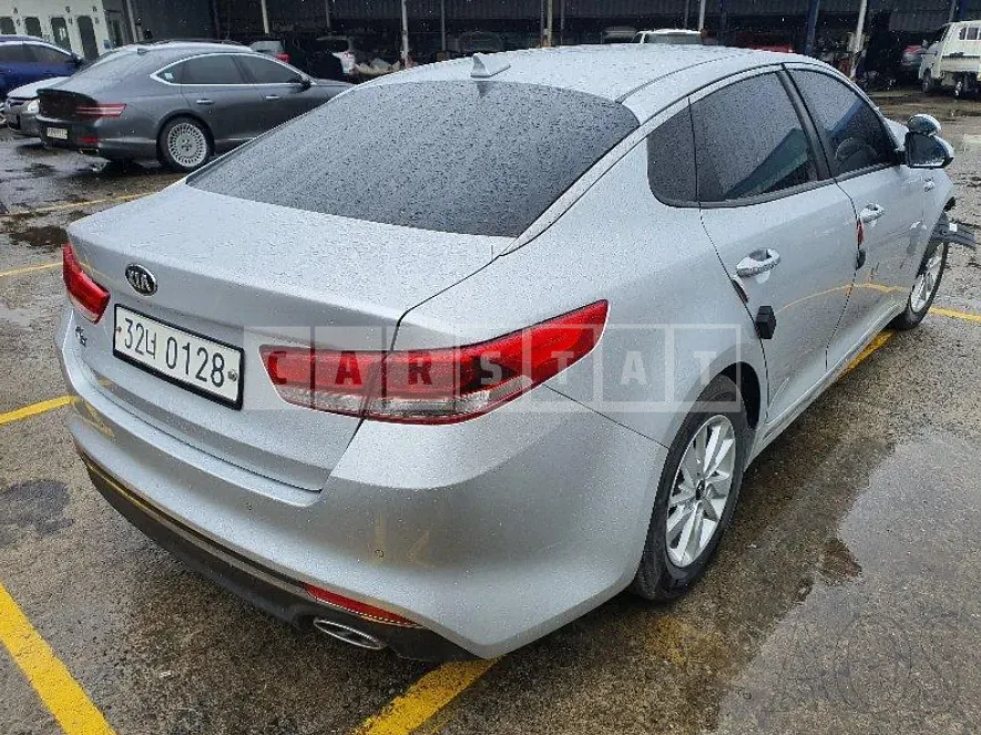 Photo 2 of 9: 2017 Kia K5 2.0 (LPI), VIN KNAGT416BHA123870 — Korean insurance auction