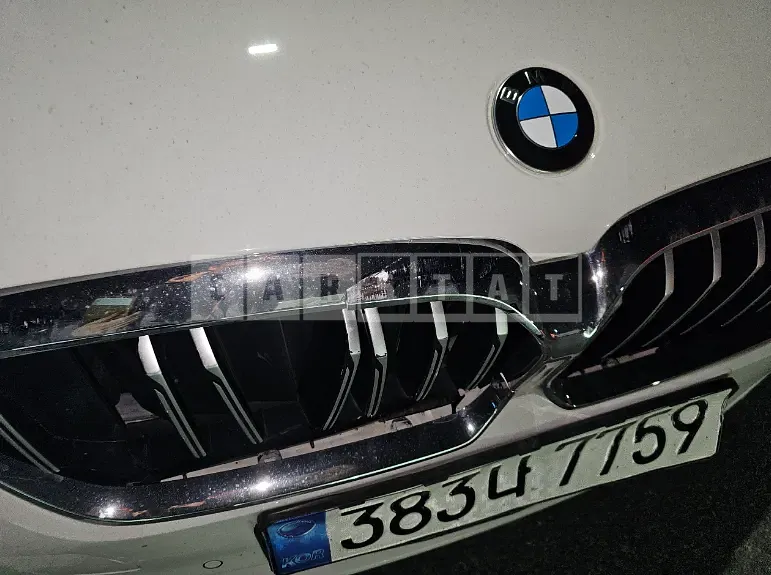 Photo 2 of 15: 2023 BMW 520i — Korean insurance auction