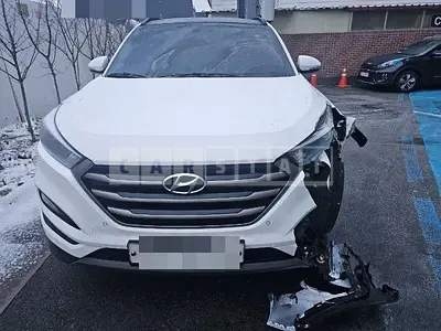 Photo 1 of 48: 2015 Hyundai All New Tucson 1.7 VGT, VIN KMHJ3815GGU141354 — Korean insurance auction