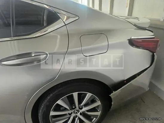 Photo 2 of 15: 2020 Lexus ES300h — Korean insurance auction