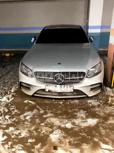Photo 1 of 22: 2018 Mercedes-Benz E300 4Matic, VIN WDDZF4KB7JA429584 — Korean insurance auction