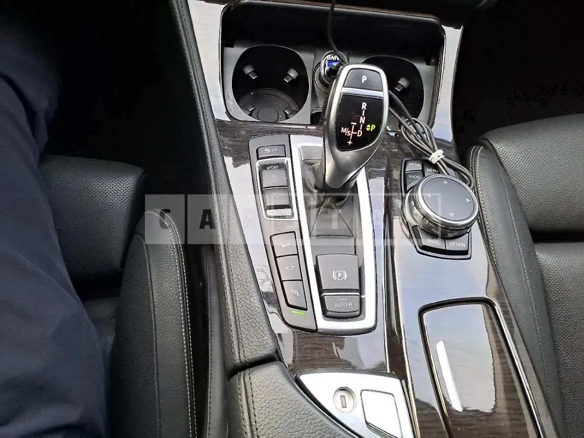 Photo 2 of 21: 2016 BMW 528i xDrive, VIN WBA5A7105GG298392 — Korean insurance auction