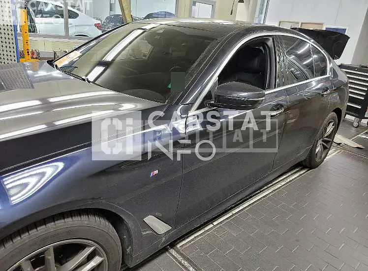 Photo 2 of 62: 2018 BMW 520d, VIN WBAJC3101JDA05875 — Korean insurance auction