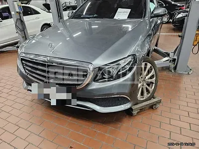 Photo 1 of 10: 2019 Mercedes-Benz E300 4Matic — Korean insurance auction