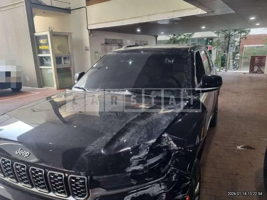 Photo 2 of 23: 2023 Jeep Zip Grand Cherokee L — Korean insurance auction