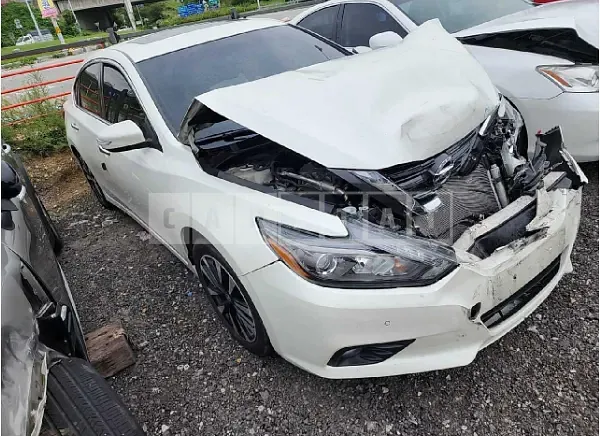 Photo 2 of 11: 2018 Nissan Altima 2.5 — Korean insurance auction