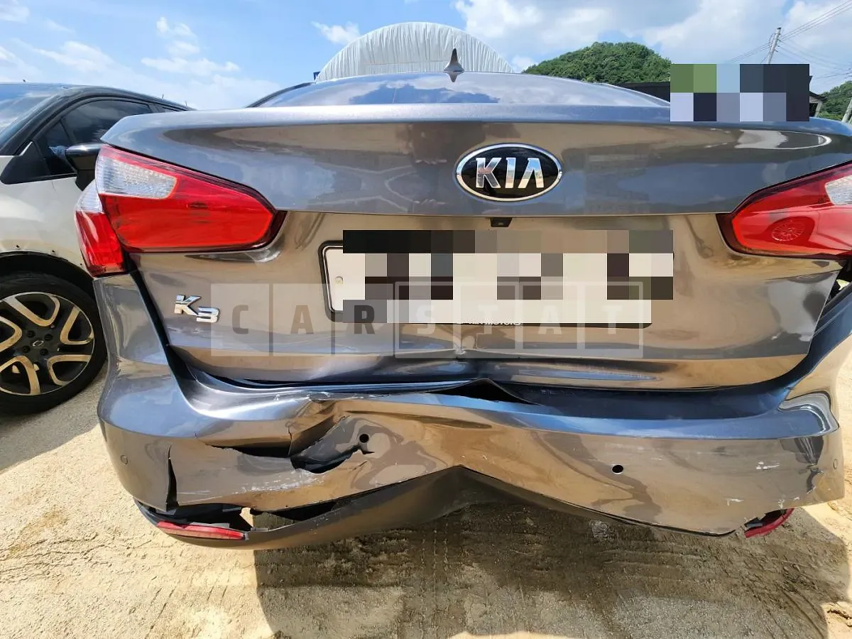 Photo 2 of 12: 2015 Kia K3, VIN KNAFK412BFA406748 — Korean insurance auction