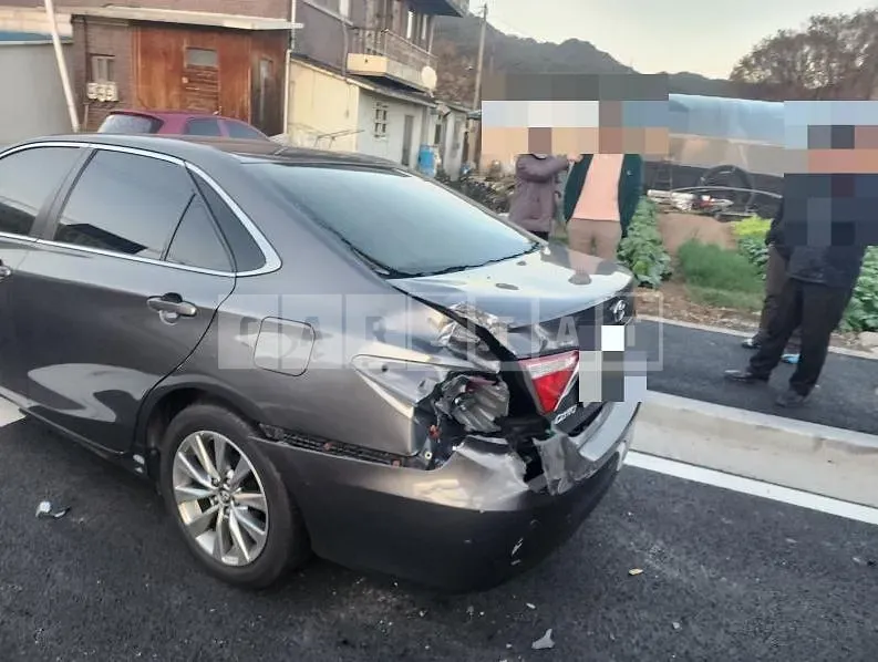 Photo 2 of 15: 2016 Toyota Camry — Korean insurance auction