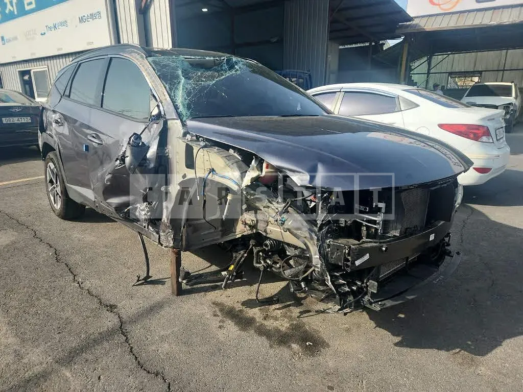 Photo 2 of 23: 2024 Hyundai Tucson, VIN KMHJC81BGRU363490 — Korean insurance auction