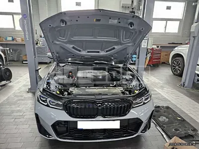 Photo 1 of 50: 2024 BMW 320i — Korean insurance auction