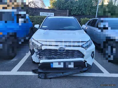 Photo 1 of 30: 2022 Toyota RAV4 Hybrid AWD, VIN JTMDWRFV9ND165276 — Korean insurance auction