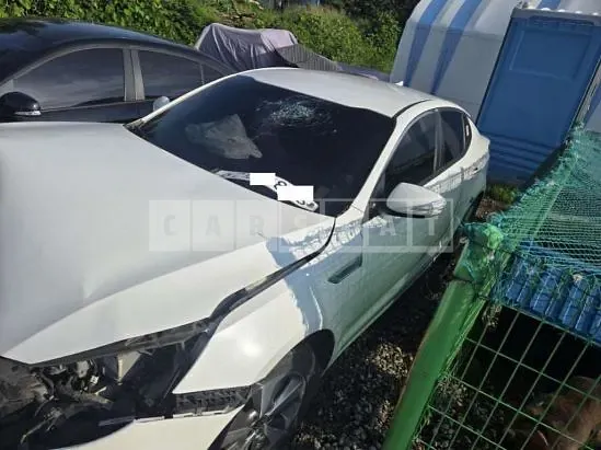 Photo 2 of 7: 2015 Kia K5 — Korean insurance auction