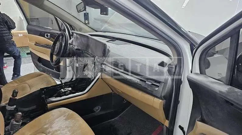 Photo 2 of 21: 2020 Kia Carnivals — Korean insurance auction