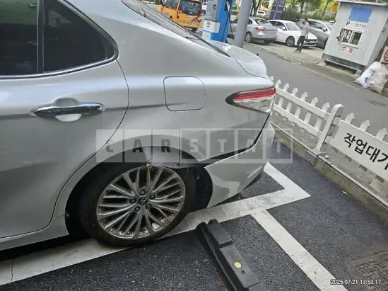 Photo 2 of 36: 2018 Toyota Camry Hybrid — Korean insurance auction