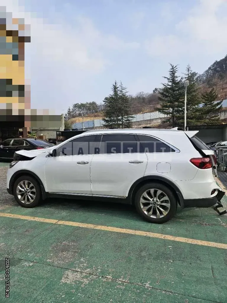 Photo 2 of 15: 2019 Kia Sorento — Korean insurance auction