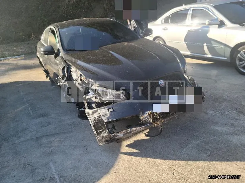 Photo 2 of 9: 2014 Jaguar XF 2.2d, VIN SAJAA05J1FDU45756 — Korean insurance auction