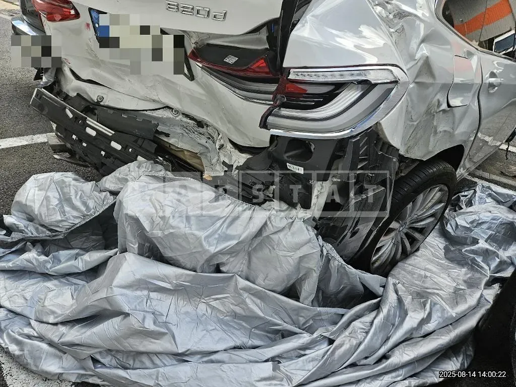 Photo 2 of 48: 2022 BMW 620d — Korean insurance auction