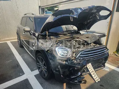 Photo 1 of 10: 2020 MINI Cooper Countryman, VIN WMWYX3103L3M10628 — Korean insurance auction