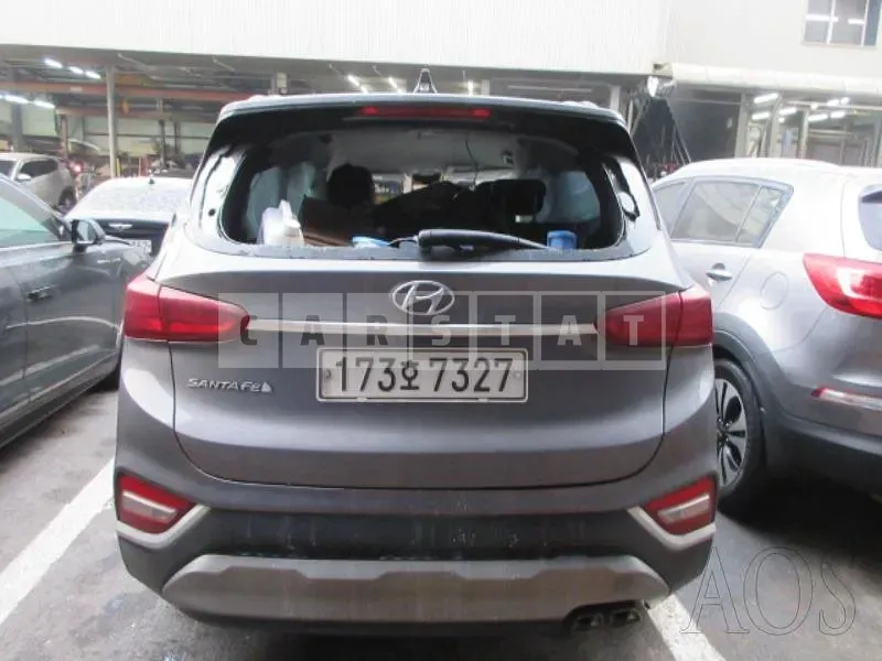 Photo 2 of 15: 2020 Hyundai Santa Fe, VIN KMHS281BBLU258479 — Korean insurance auction