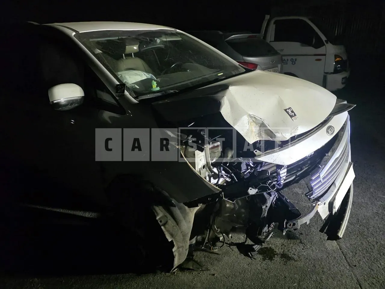 Photo 2 of 20: 2016 Kia Carnival, VIN KNAMB81ABGS245571 — Korean insurance auction