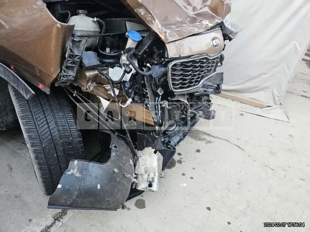 Photo 2 of 43: 2016 Kia Sportage, VIN KNAPN813BGK079656 — Korean insurance auction