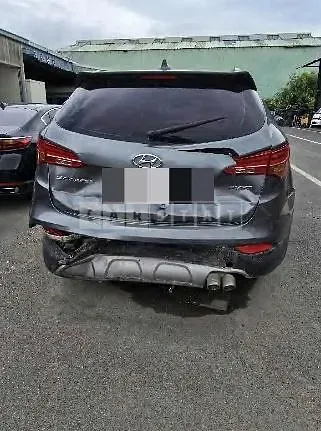 Photo 2 of 8: 2015 Hyundai Santa Fe DM — Korean insurance auction