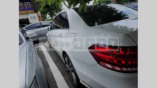 Photo 2 of 9: 2016 Mercedes-Benz E220 BlueTec, VIN WDDHF0AB0GB219126 — Korean insurance auction