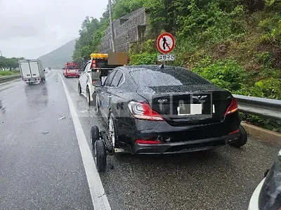 Photo 1 of 5: 2019 Genesis G70 — Korean insurance auction