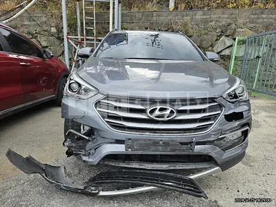 Photo 1 of 19: 2016 Hyundai Santa Fe DM — Korean insurance auction