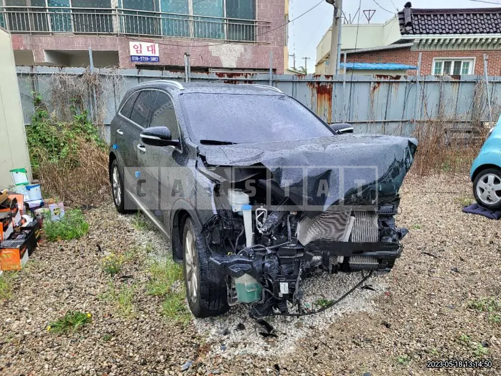Photo 2 of 9: 2018 Kia Sorento, VIN KNAPS81BBJA445025 — Korean insurance auction