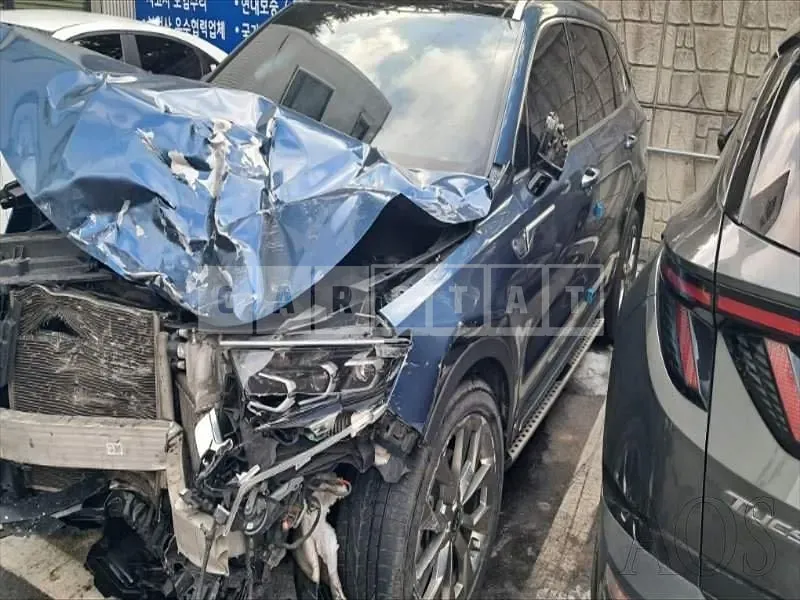 Photo 2 of 33: 2020 Kia Sorento, VIN KNARH81BGMA062553 — Korean insurance auction