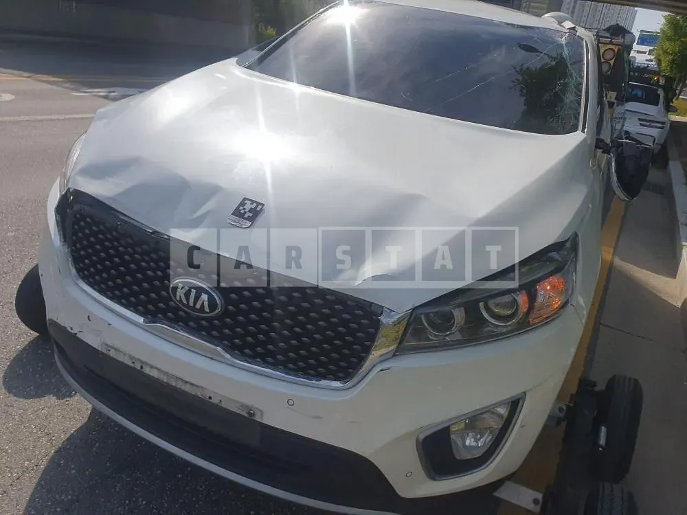 Photo 2 of 9: 2015 Kia Sorento /Sorrento, VIN KNAPK81ABFA077964 — Korean insurance auction