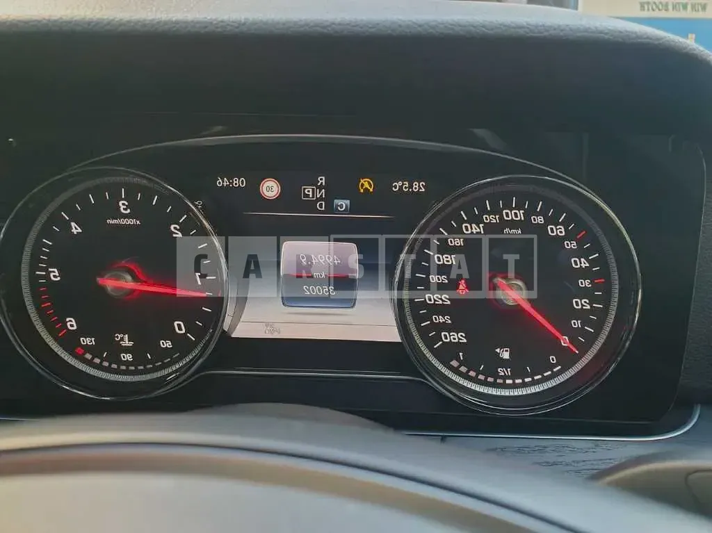 Photo 2 of 9: 2017 Mercedes-Benz E220 d, VIN WDDZF0EB2HA107174 — Korean insurance auction
