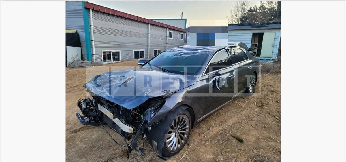 Photo 2 of 9: 2018 Genesis EQ900 — Korean insurance auction